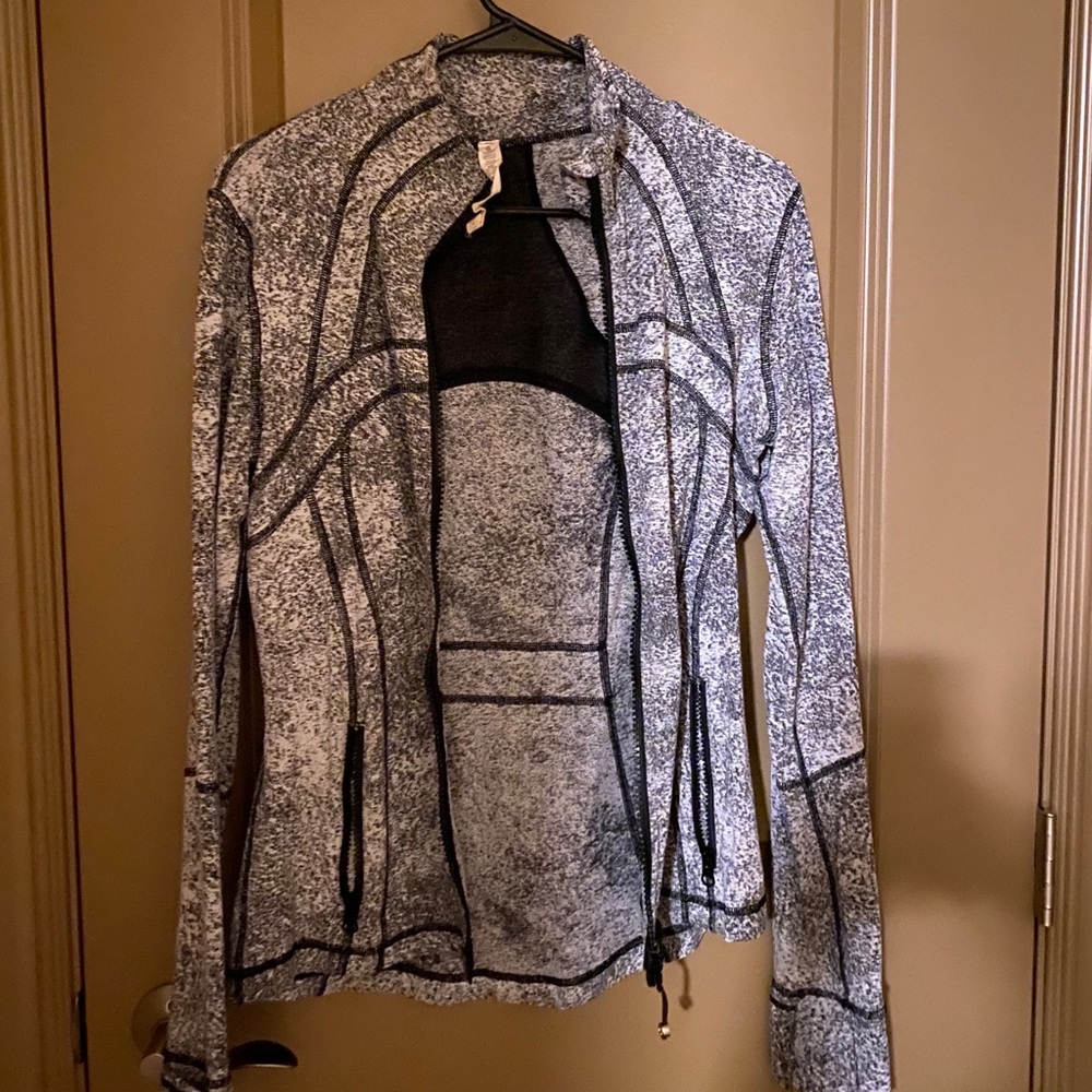 LULULEMON JACKET